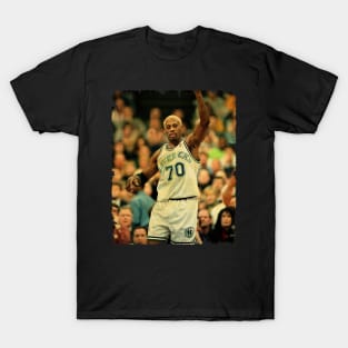 Dennis Rodman - Vintage Design Of Basketball T-Shirt